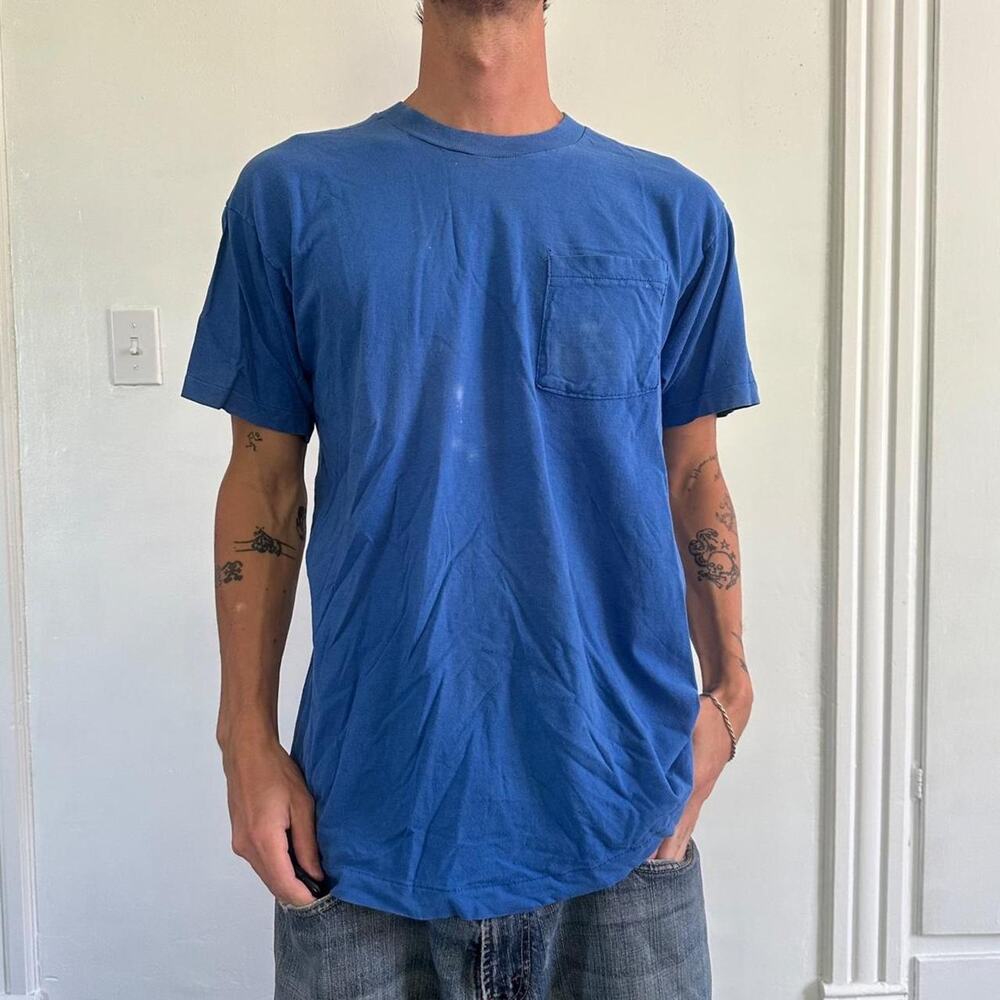 Vintage 80s Faded Blue USA Fruit of The Loom Blank Cotton Pocket Tee